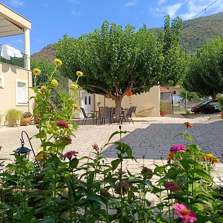 Eirini- Ioanna Apartmán *